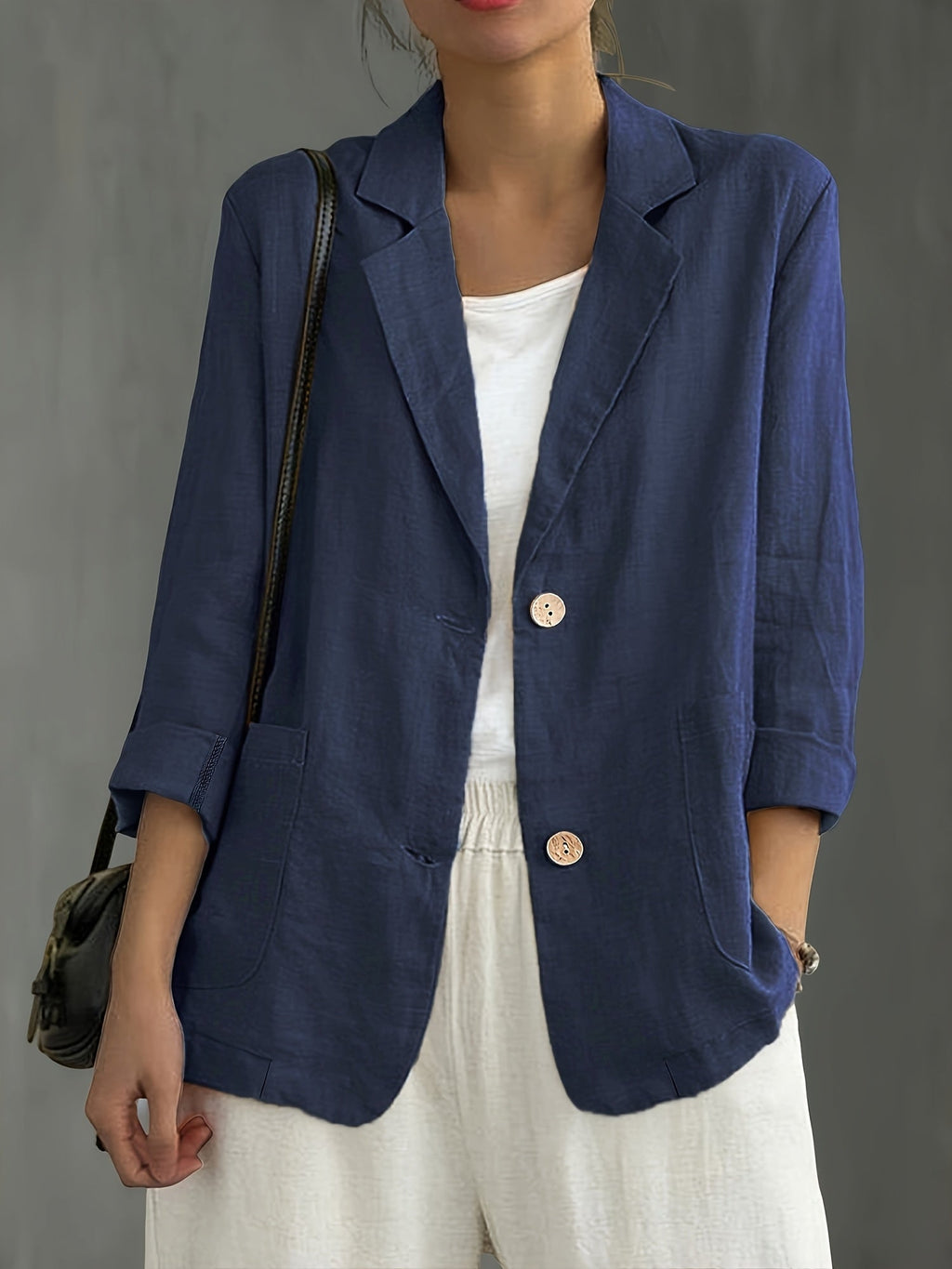 Tailored Linen Blazer with Patch Pockets for Casual Style