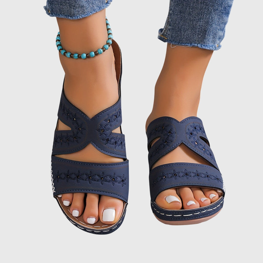 Noëlle Lightweight Sandals