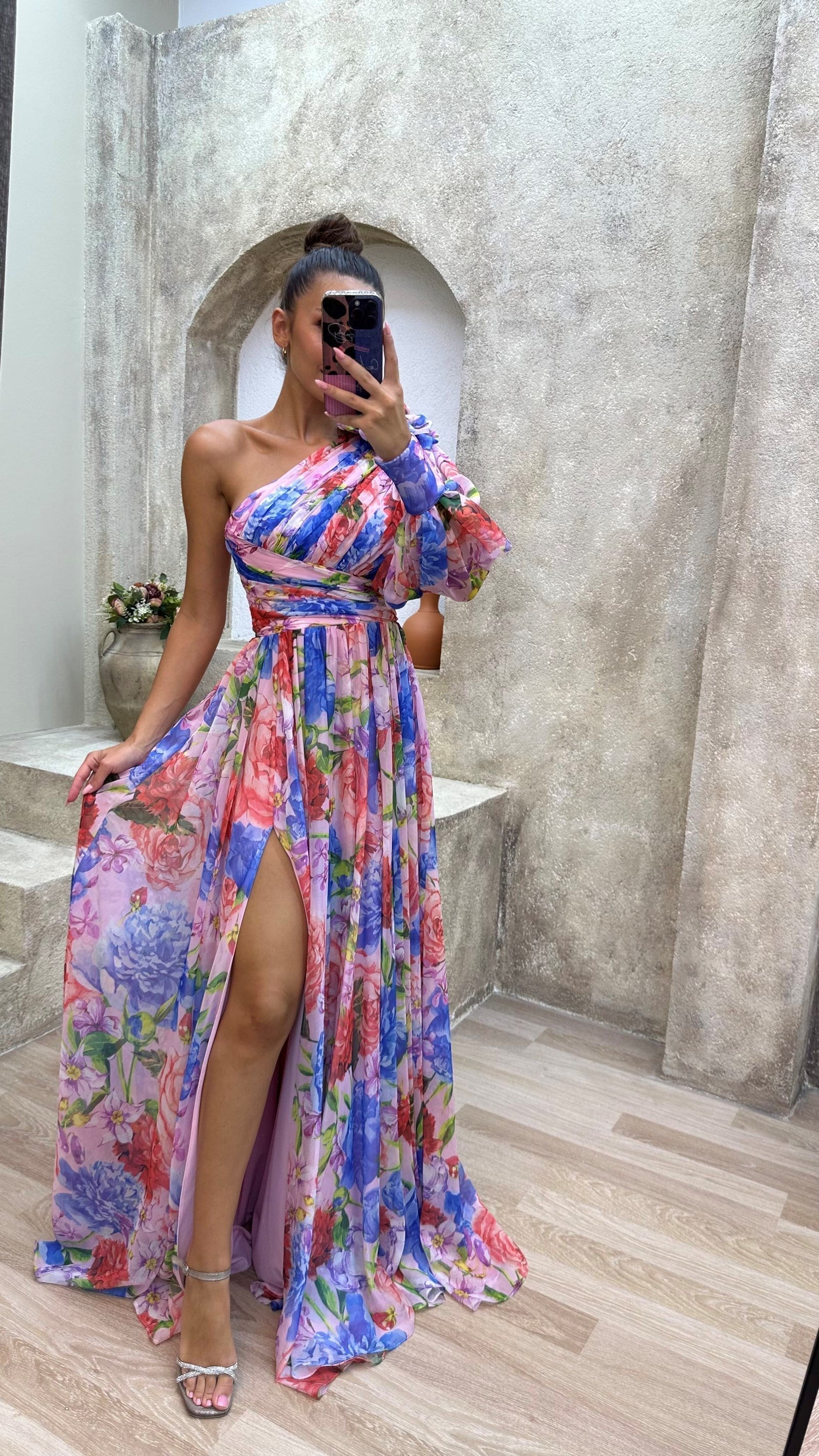Mckenzie | Stunning Flowing Gown