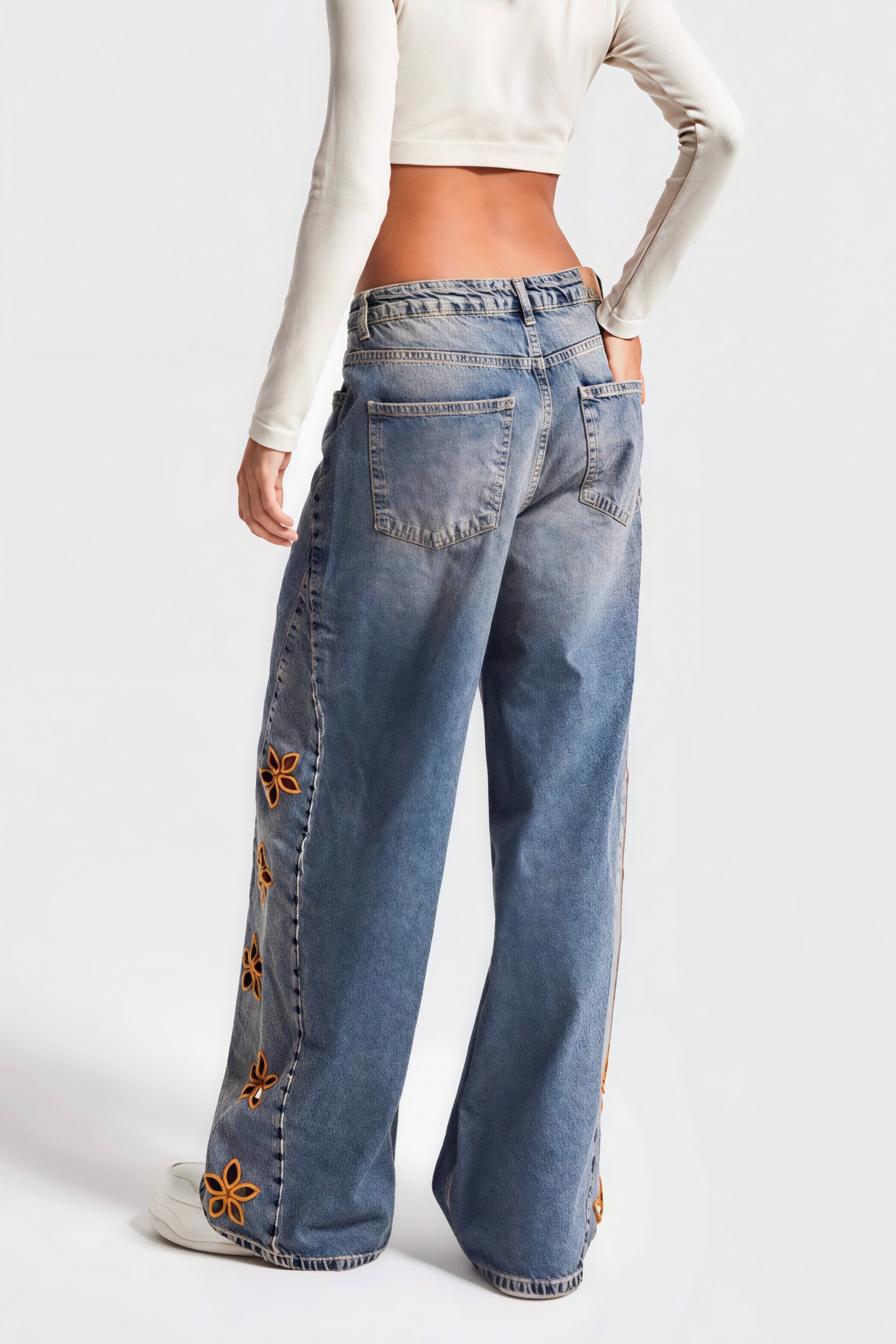 Floral Embroidered High Waist Jeans