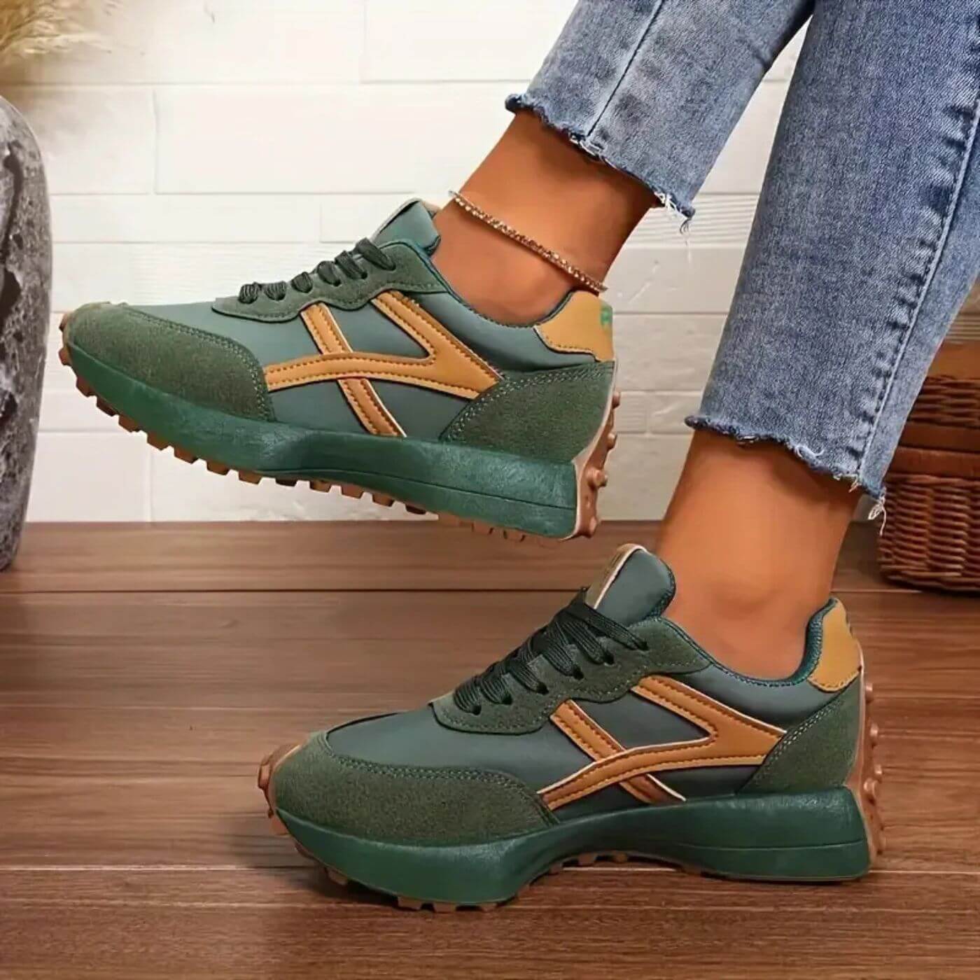Contrast Panel Retro Lace Up Chunky Sole Sneaker