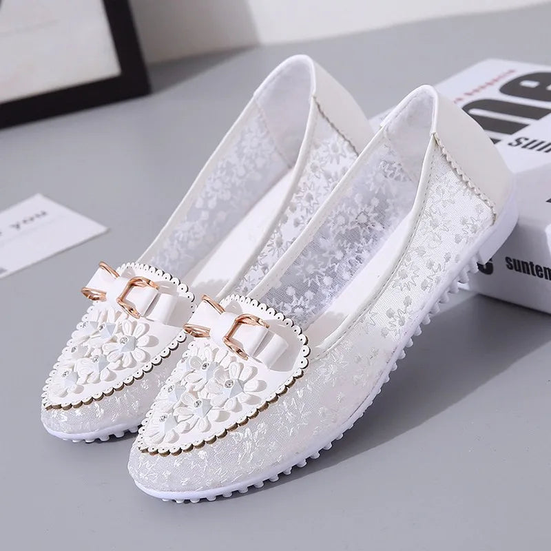 Floral Lace Embroidered Bow Buckle Round Toe Ballet Flat