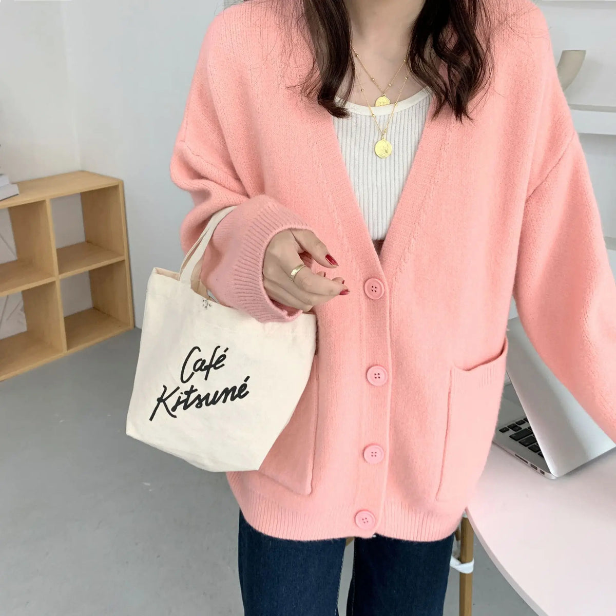 Sluggish Breeze Gold Solo-Buttoned Knitted Cardigan – view 8