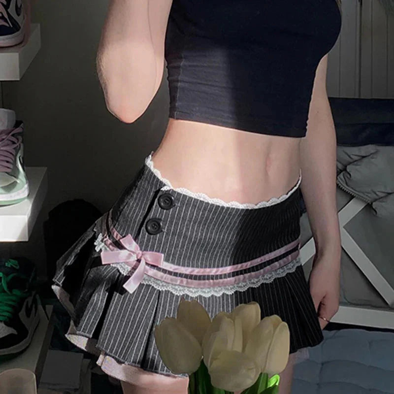 Pink Bow Stitched Pleated Skirt