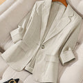 Tailored Cropped Blazer for Business Casual Style