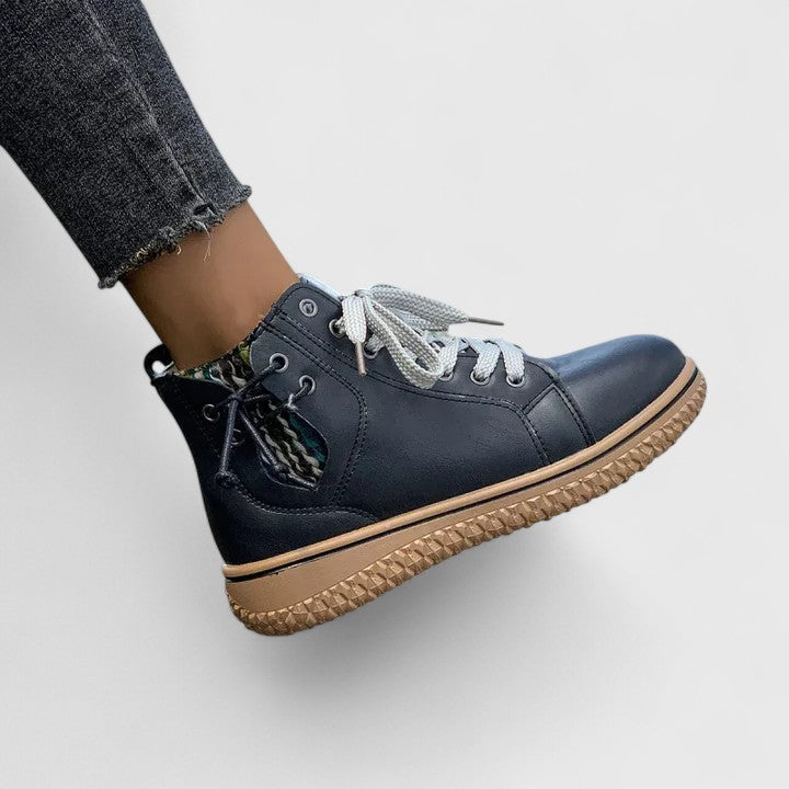 Lace Up Leather Round Toe Flatform Ankle Boot