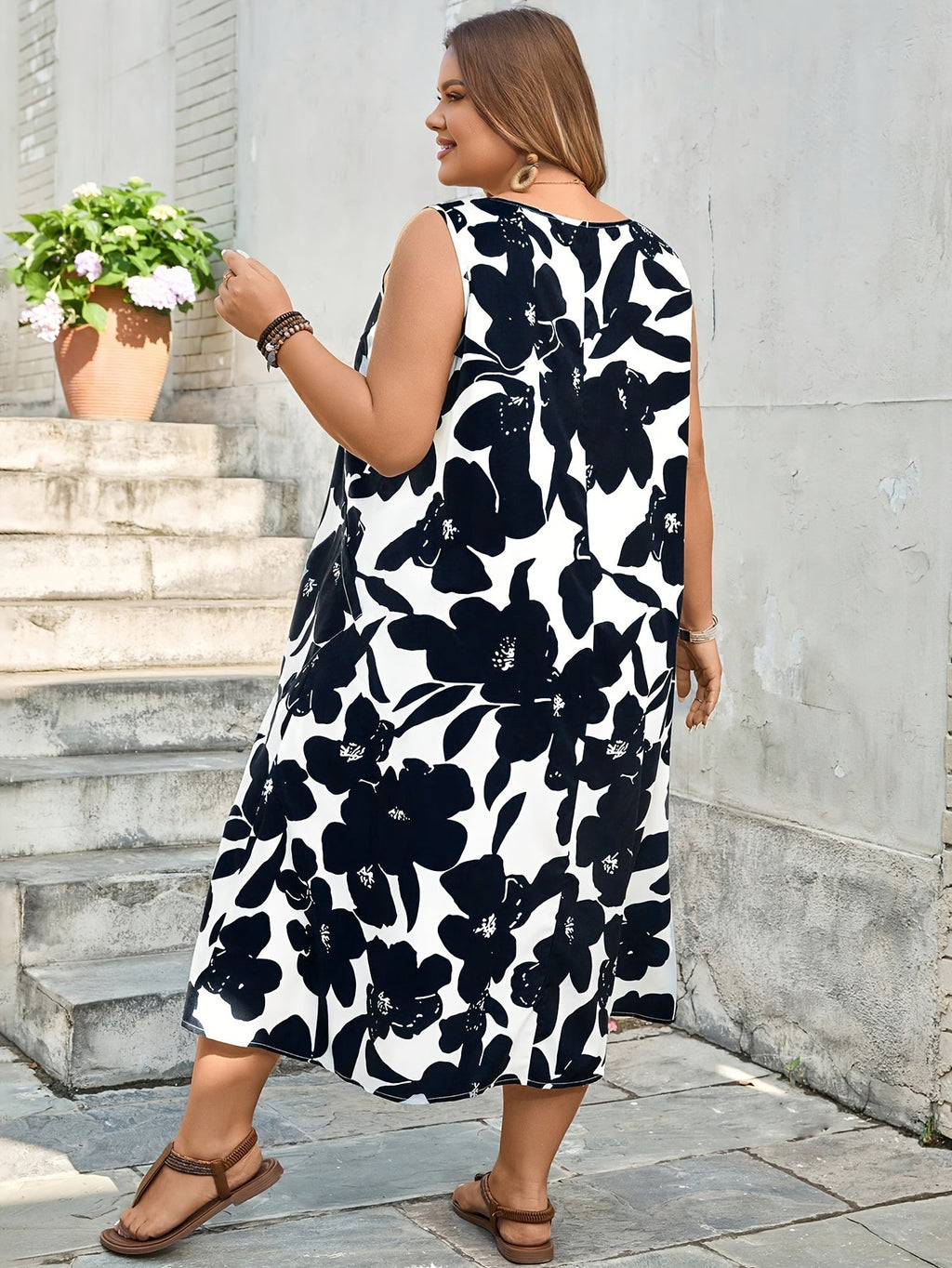 Plus Size Sleeveless Floral Midi Dress
