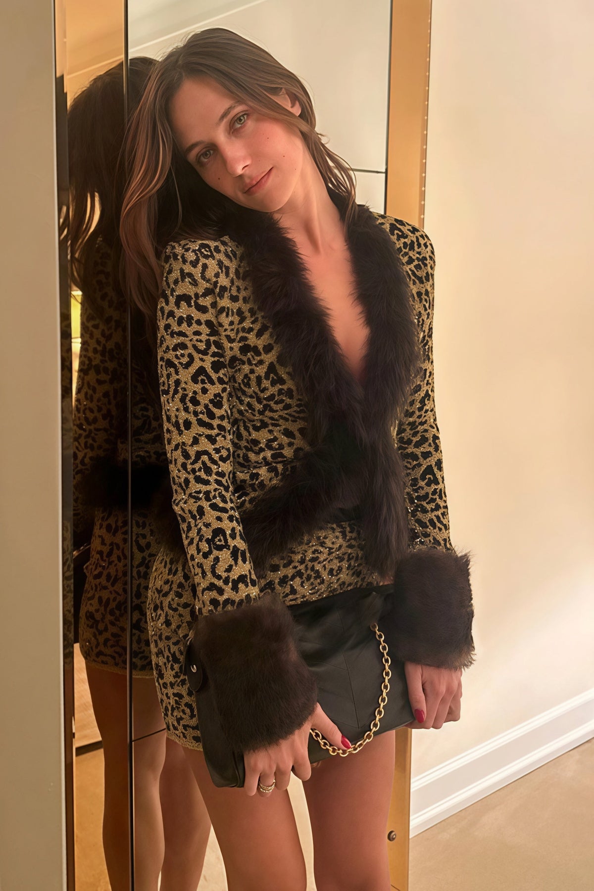 Woman wearing Gloss Leopard Fur-Collar Patchwork Set from Hicosy