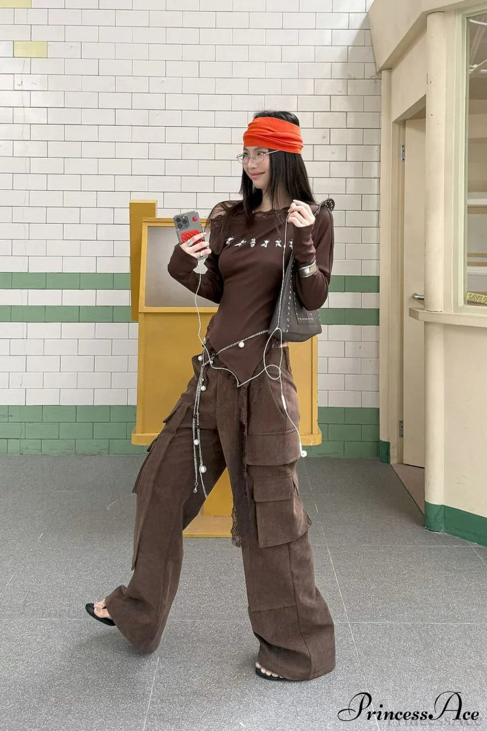 Woman wearing Corduroy-Panel Double-Pocket Cargos from Hicosy — view 3