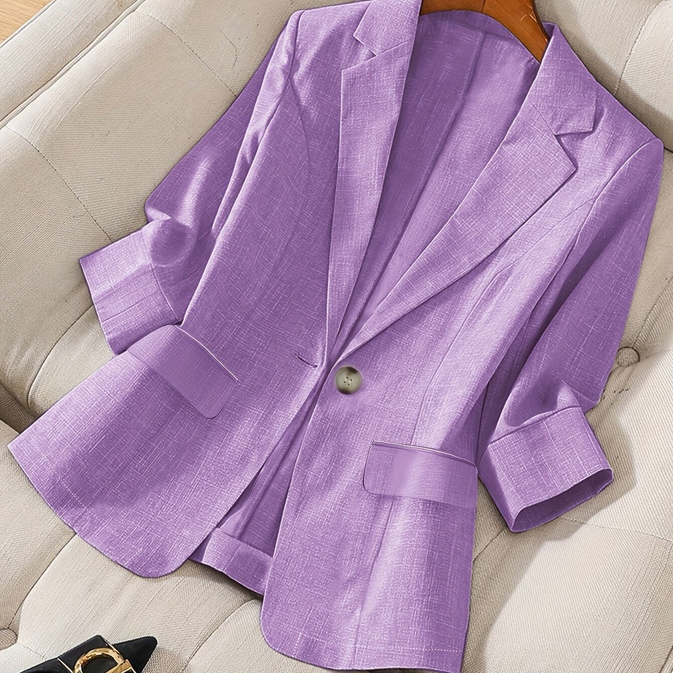 Tailored Cropped Blazer for Business Casual Style