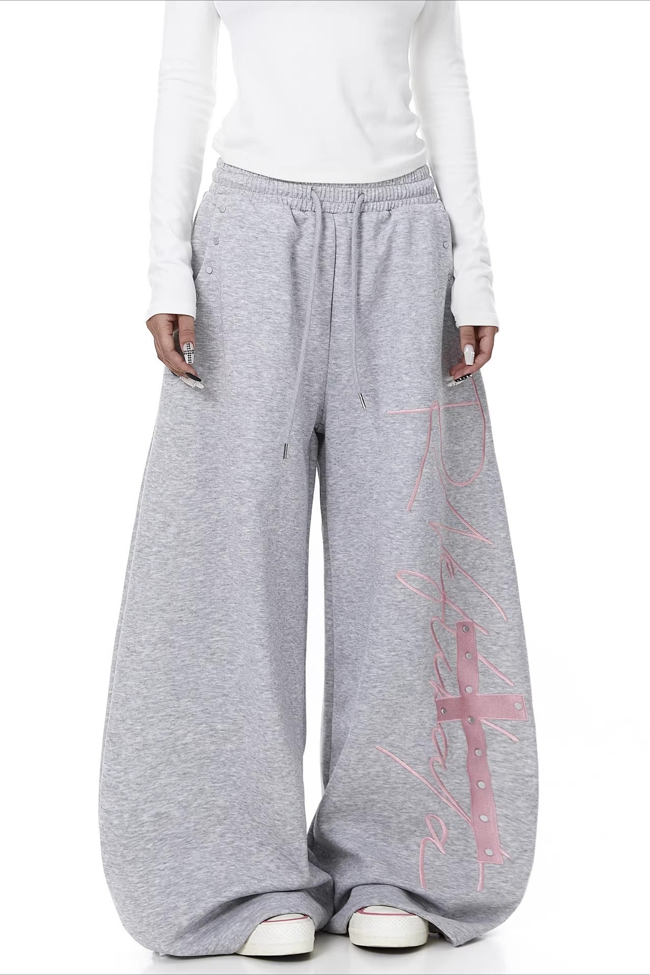 Contrast Print Curved Leg Wide Pants