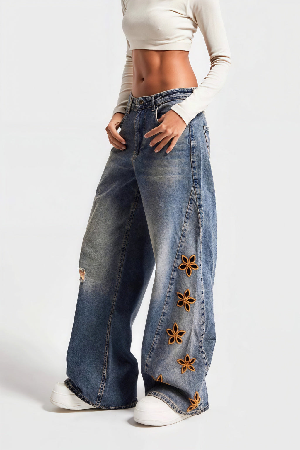 Floral Embroidered High Waist Jeans