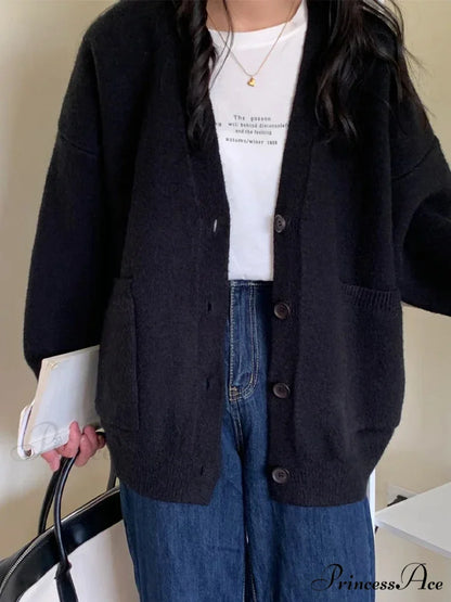 Large Preppy V-Neck Knitted Knit Cardigan