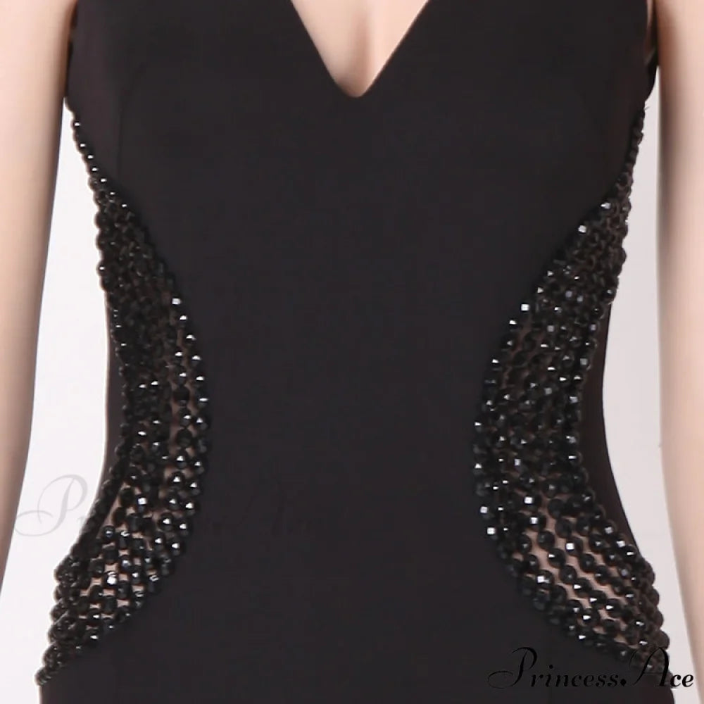 Woman wearing Black Lace Mermaid Evening Gown from Hicosy — view 3