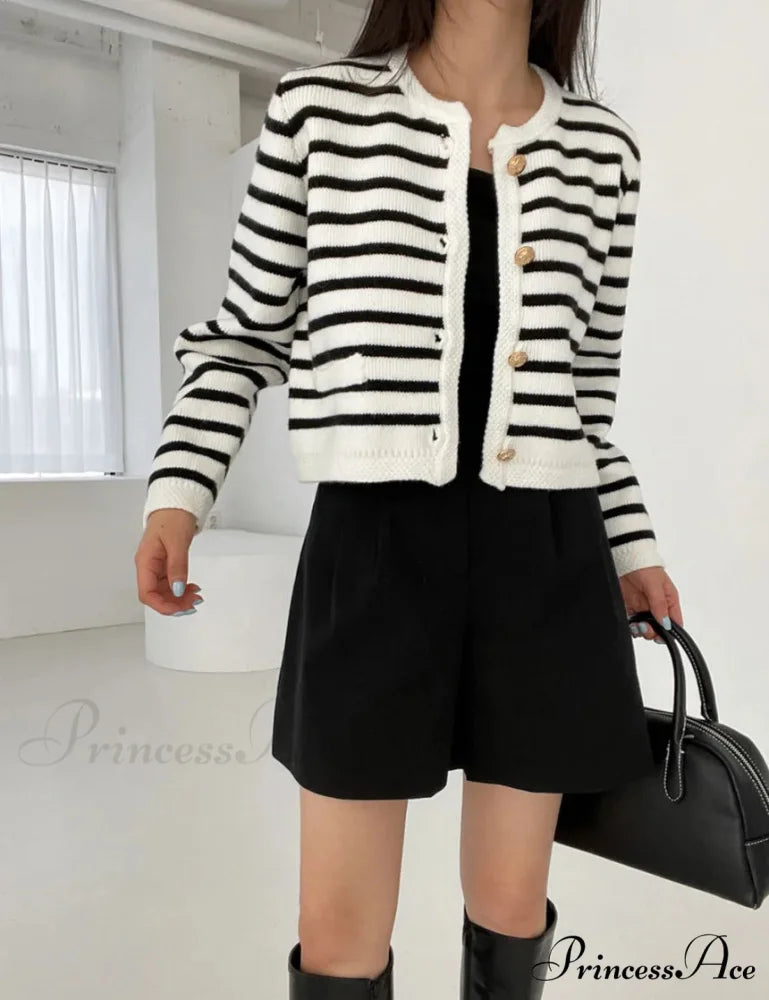 Patterned Print Cropped Baggy Knit Cardigan