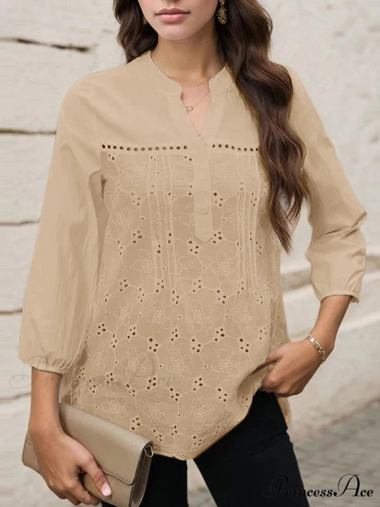 Pleated Lace Insert V-neck 3/4 Sleeve Blouse

Modified Title: Folded Lace Insert V-neck Three-Quarter Sleeve Top
